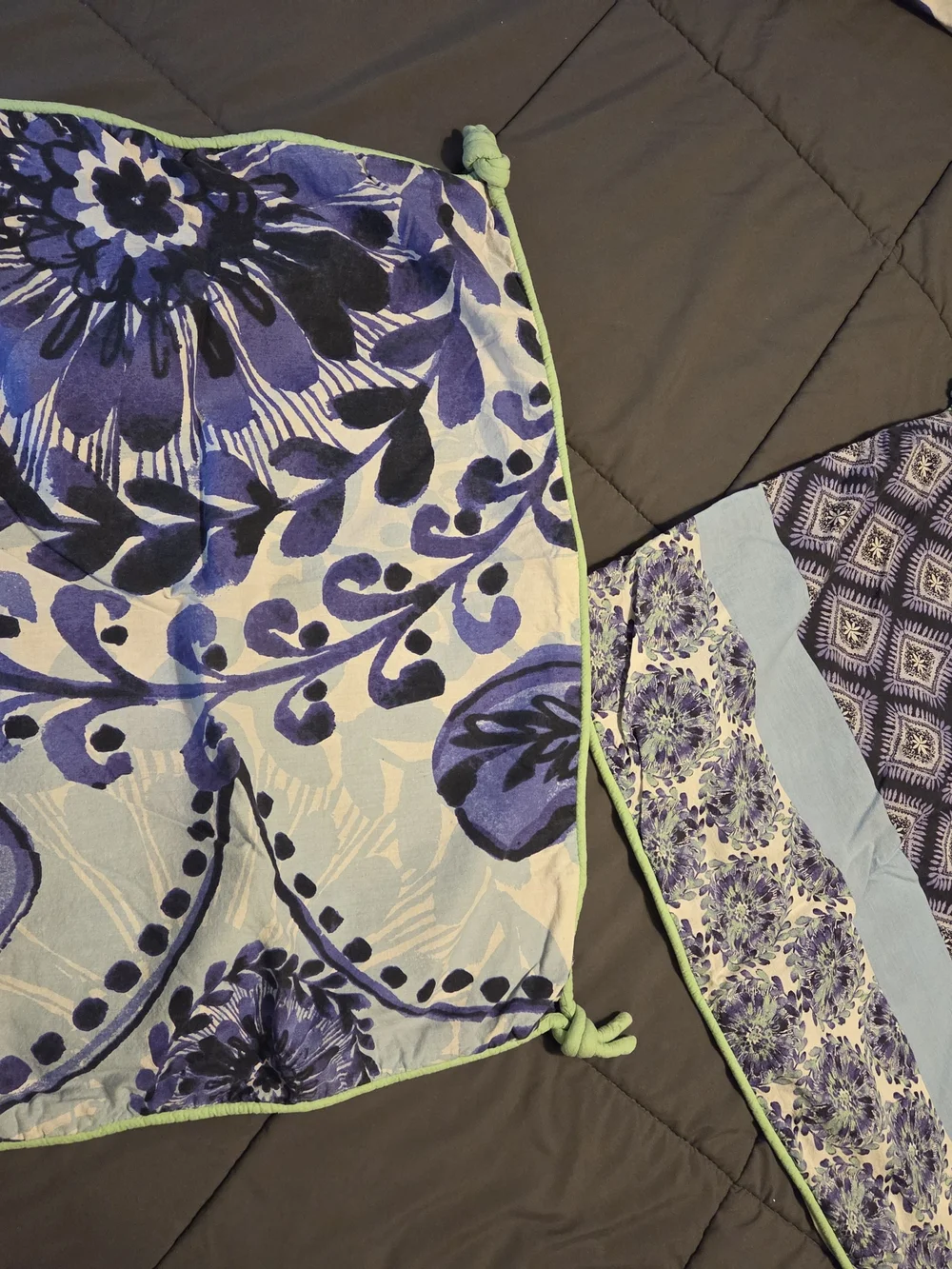 Reversible Purple Floral Medallion Duvet - Home Bedding - Queen